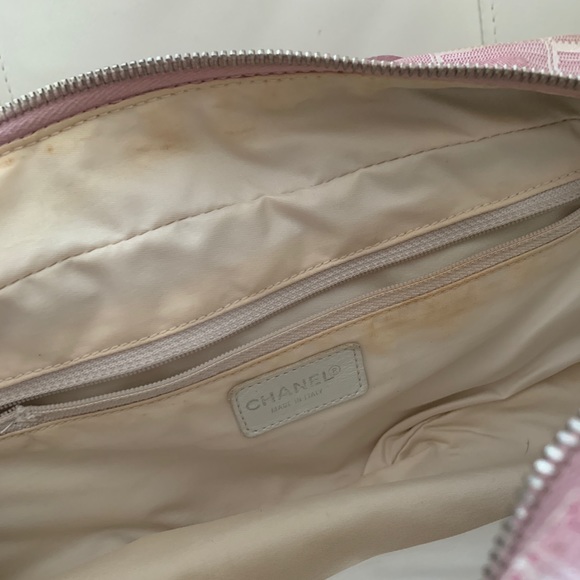 CHANEL PURSE - Picture 10 of 11